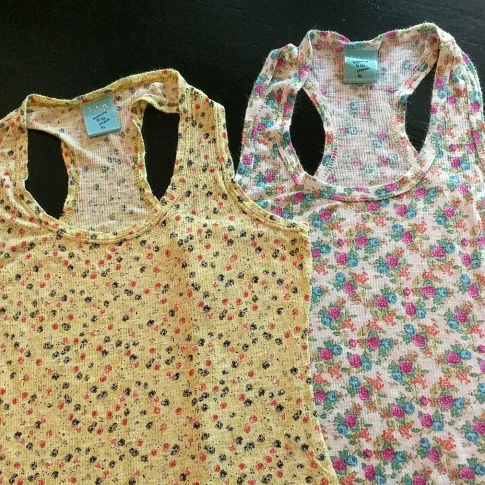 Bundle of 2 Tanks